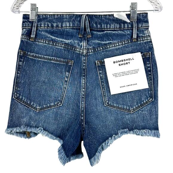 Good American NWT Good Bombshell Denim Shorts Blue 646 Size 0/25 Distressed - Picture 3 of 11